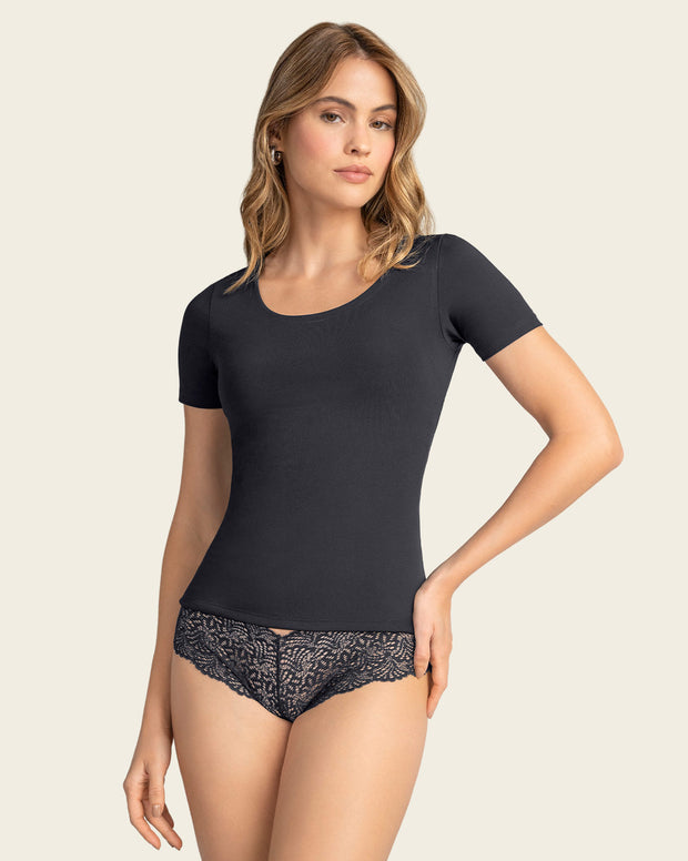Camiseta corta ajustada con escote redondo
