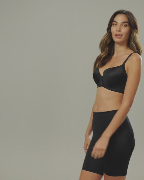 Panty short invisible de control moderado con realce de glúteos#color_700-negro