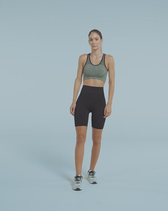 Short ciclista sin costuras control fuerte en abdomen medio y moderado en muslos