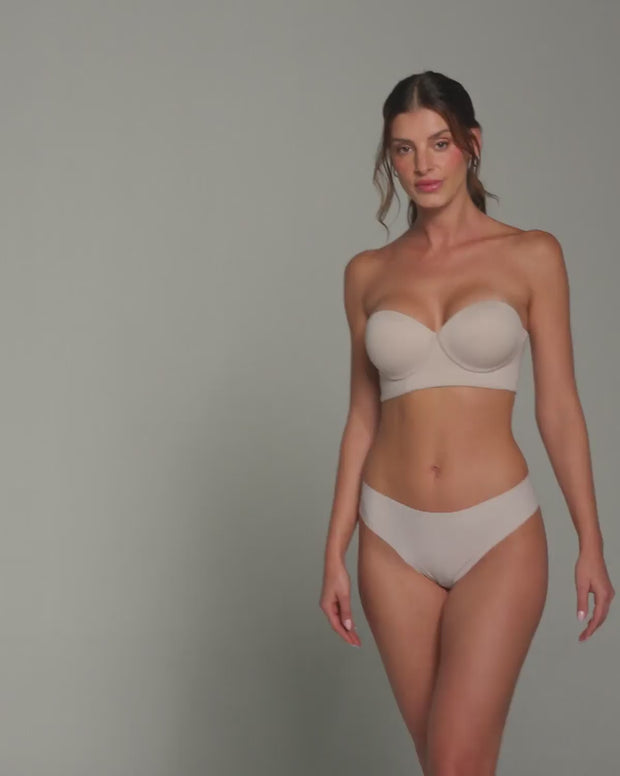 Panty brasilera invisible ultraplano sin elásticos y de pocas costuras