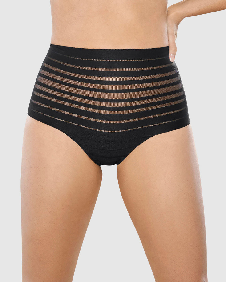 Panty alto de control suave con encaje en bandas