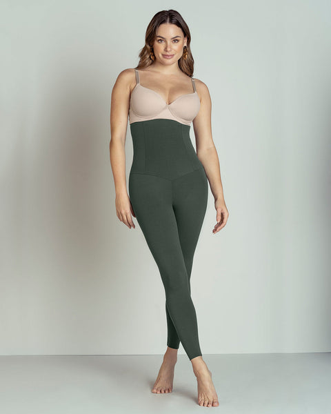 Legging de tiro alto de control en abdomen y piernas#color_661-verde-oscuro