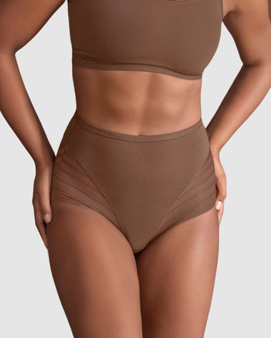 Panty faja clásico con control moderado de abdomen y bandas en tul#color_875-cafe-oscuro
