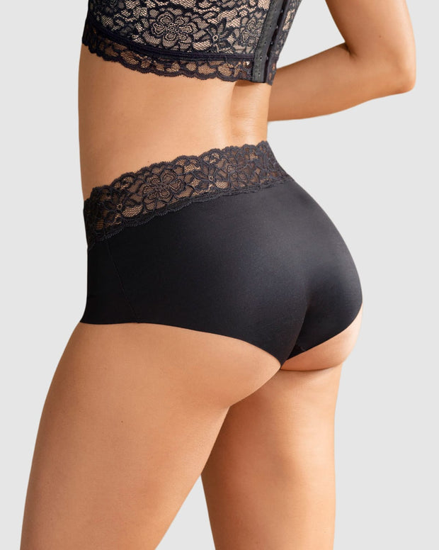 Panty hípster en tela ultraliviana con franja de encaje