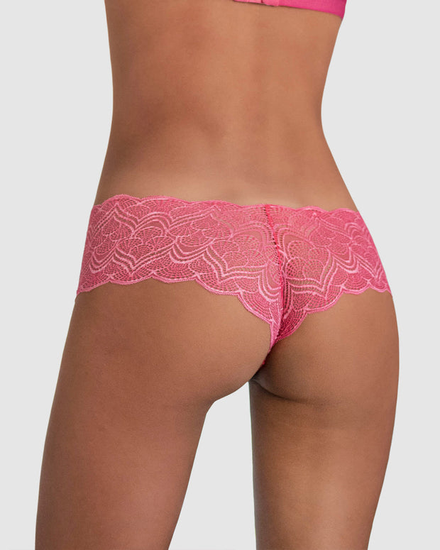 panty-estilo-cachetero-en-encaje-con-transparencias-y-bordes-redondeados#color_397-rosado