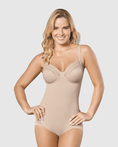 Body de control suave y copas con arco#color_802-cafe-claro