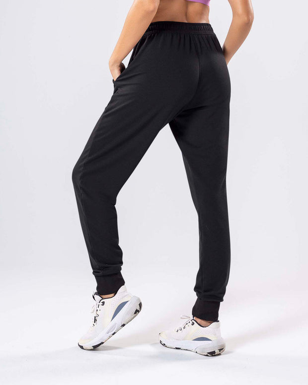 Jogger deportivo de silueta amplia con bolsillos
