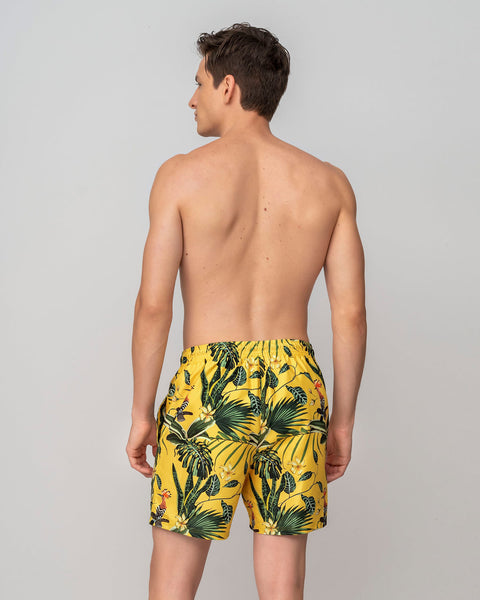 Pantaloneta corta de baño para hombre elaborada con pet reciclado#color_128-estampado-amarillo