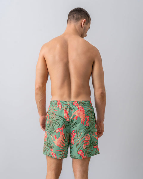 Pantaloneta corta de baño para hombre elaborada con pet reciclado#color_662-estampado-hojas-verde