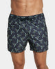 Pantaloneta de baño con malla interna y cintura ajustable#color_024-estampado-tortugas