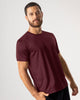 Camiseta deportiva masculina semiajustada de secado rápido#color_320-vino
