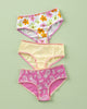 Paquete x 3 panties clásicos en algodón suave para niña#color_s23-flores-pinas-marfil