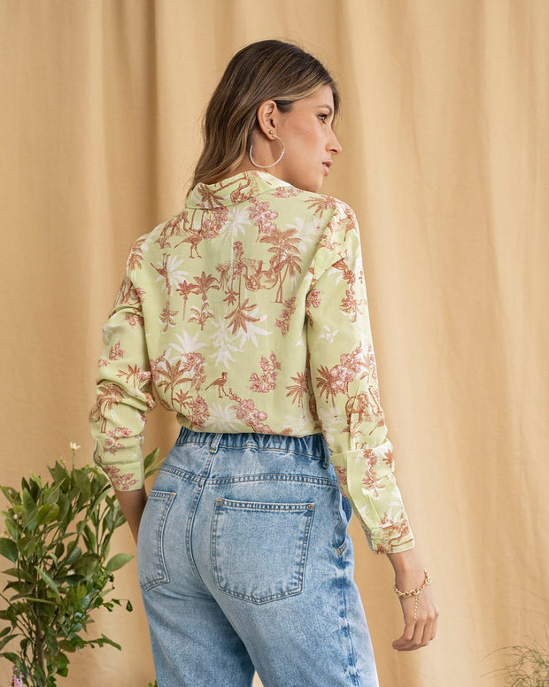 Blusa manga larga con perilla funcional y puños con botón