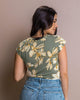Camiseta manga corta con cuello en v para mujer#color_020-flores-verde