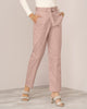 Pantalón con cinturón y bolsillos funcionales#color_180-palo-de-rosa
