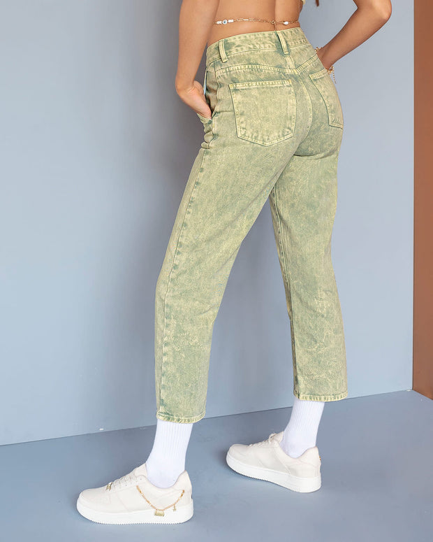 Pantalón mom con bolsillos#color_667-verde
