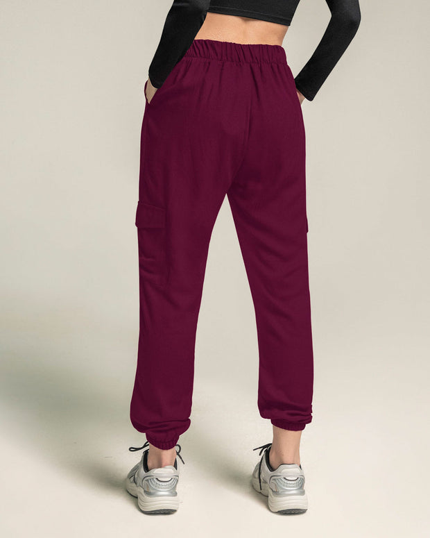 Pantalón jogger con bolsillos laterales funcionales#color_349-vino