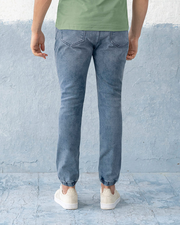 Pantalón jogger para hombre con elástico en cintura y tobillos#color_568-indigo-claro