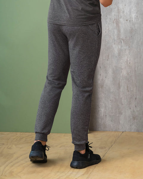 Pantalón exterior jogger con bolsillos funcionales#color_717-gris